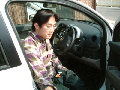 車イスから座席への移動完了時